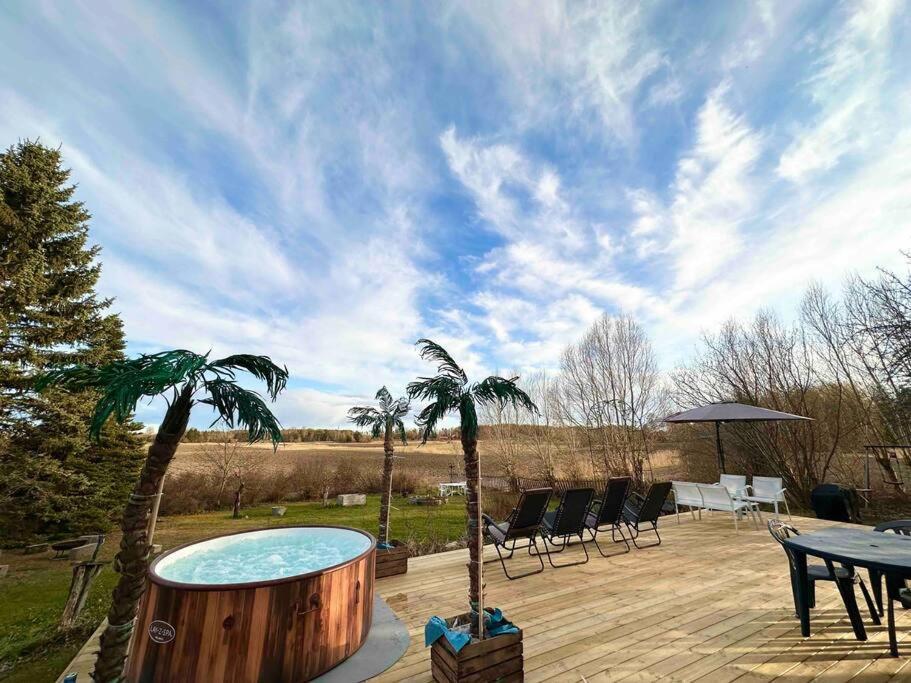 فيلا Modernt & Rymligt Sommarhus Pa Landet- Bubbelpool يسكيلستونا المظهر الخارجي الصورة