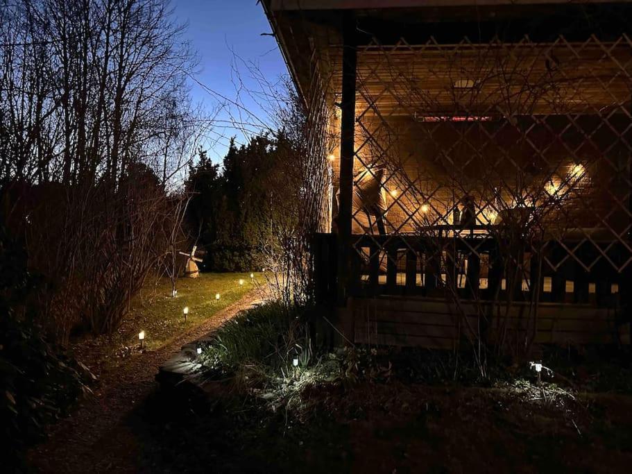 فيلا Modernt & Rymligt Sommarhus Pa Landet- Bubbelpool يسكيلستونا المظهر الخارجي الصورة